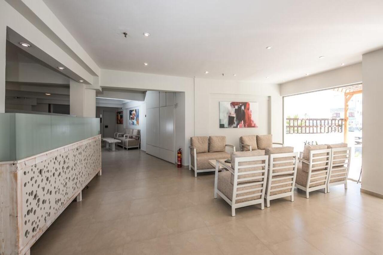 Artemis Hotel Apartments Hersonissos  Bagian luar foto
