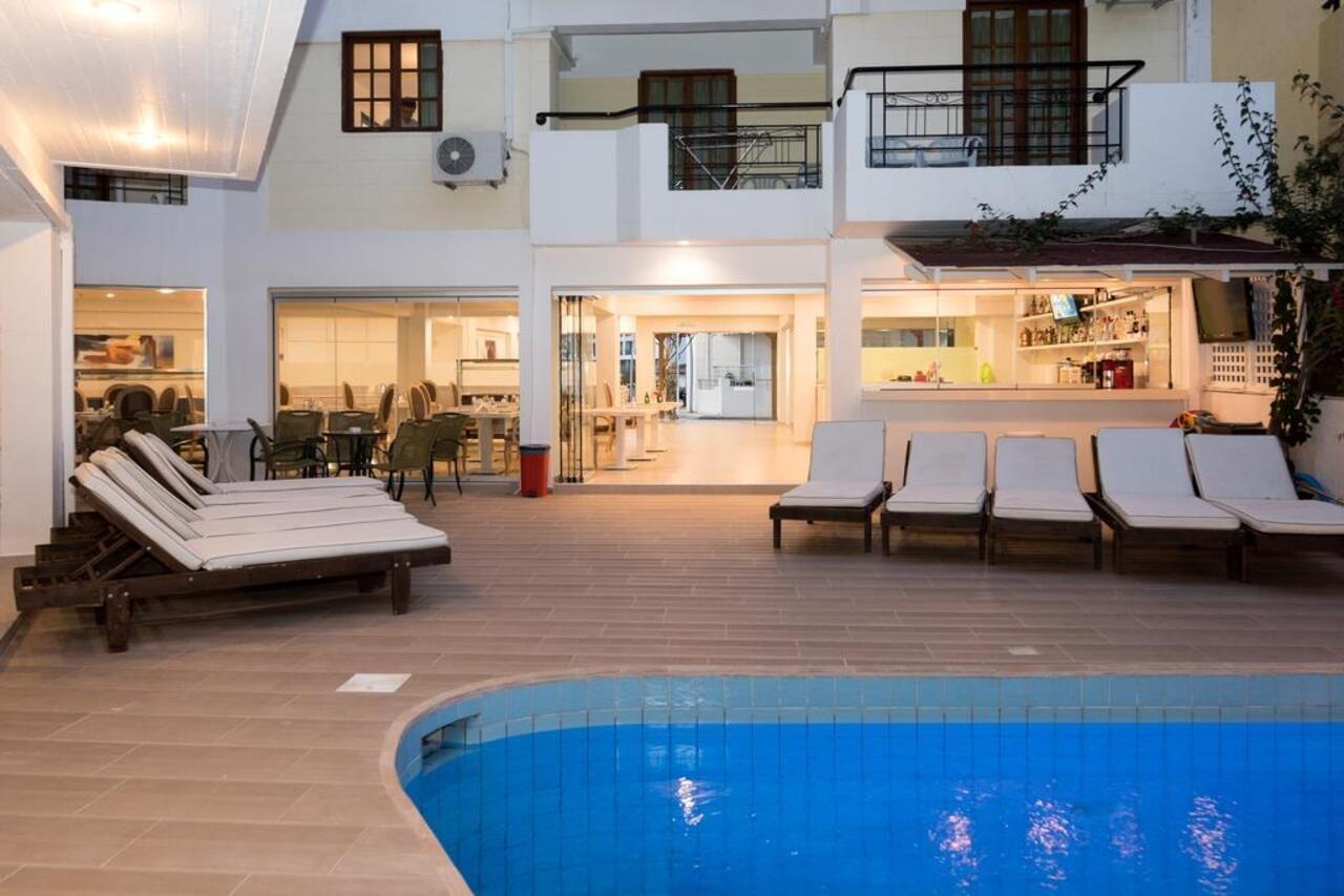 Artemis Hotel Apartments Hersonissos  Bagian luar foto