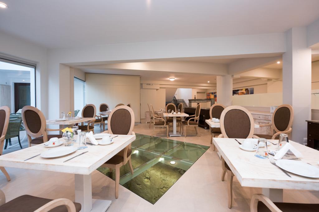 Artemis Hotel Apartments Hersonissos  Bagian luar foto