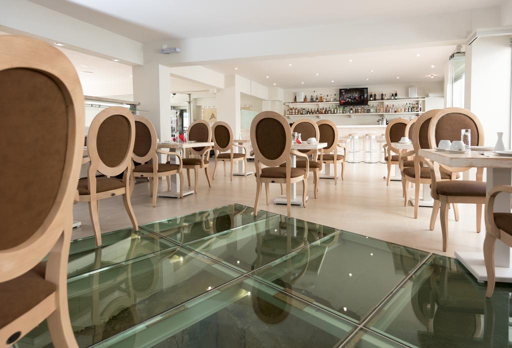 Artemis Hotel Apartments Hersonissos  Bagian luar foto