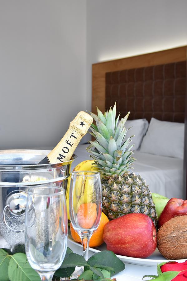 Artemis Hotel Apartments Hersonissos  Bagian luar foto