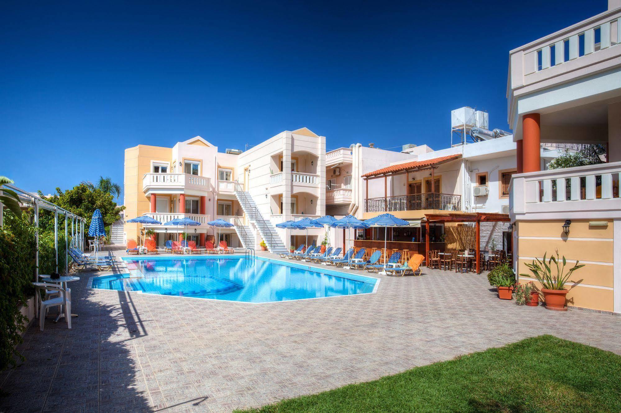 Artemis Hotel Apartments Hersonissos  Bagian luar foto