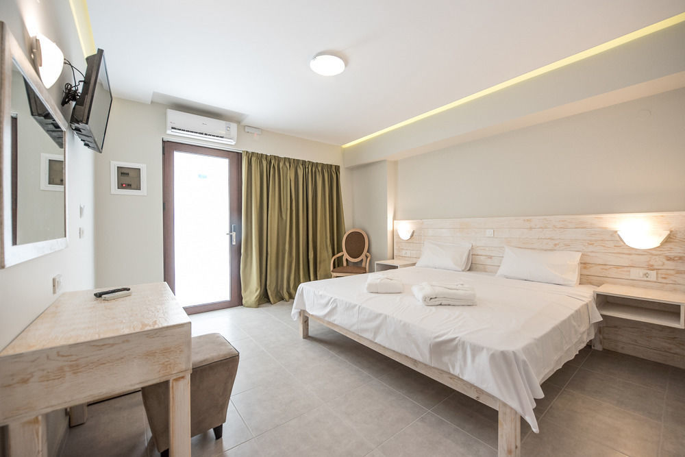 Artemis Hotel Apartments Hersonissos  Bagian luar foto